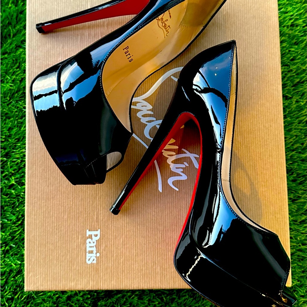 Christian Louboutin Lady Peep Heels